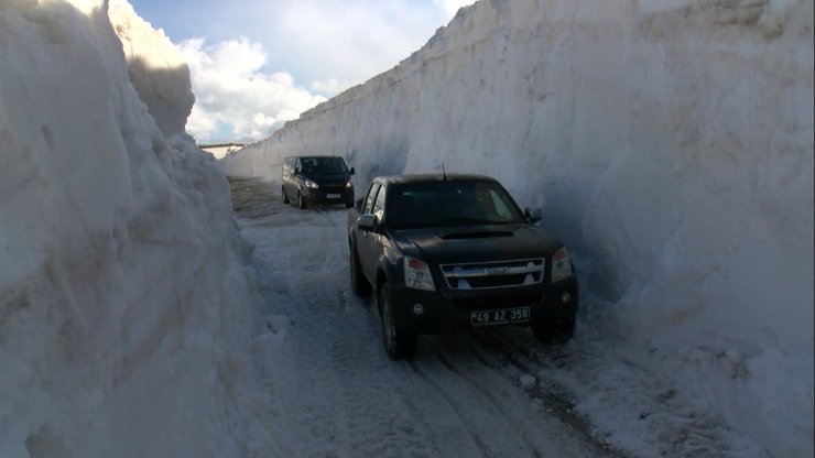 Mayıs ayında 5 metre karla mücadele