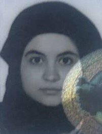 Otomobil üniversiteli öğrencilere çarptı:1 ölü 1 yaralı