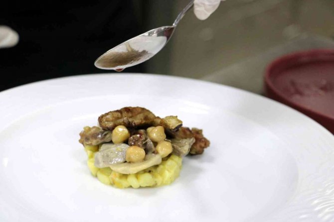 Üniversite de lezzetler yarıştı