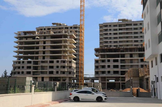 Ev fiyatlarına saatlik zam yapıyorlar