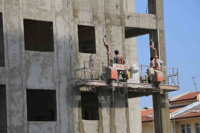 Ev fiyatlarına saatlik zam yapıyorlar