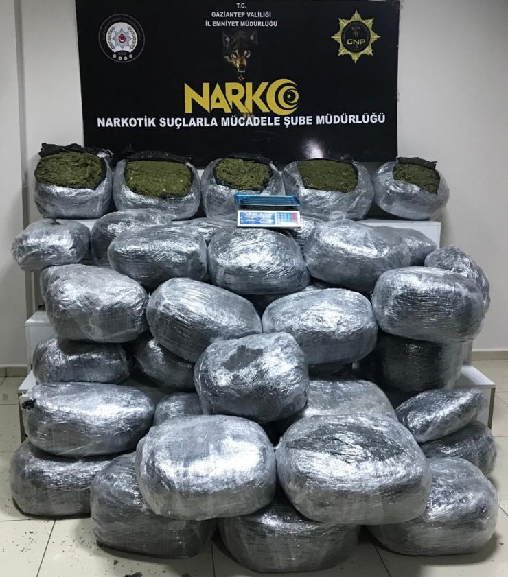 Gaziantep'te 200 kilo esrara 4 tutuklama