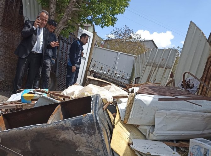 Hurdacılar il dışına çıkartılıyor