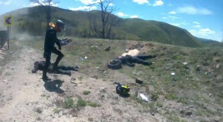 'Motorcu dostu bariyer'e 1 metre kala ölüme böyle gitmişler