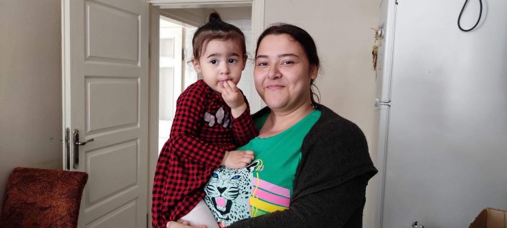 Nefes borusuna su kaçan 'Heimlich manevrası' ile kurtardı