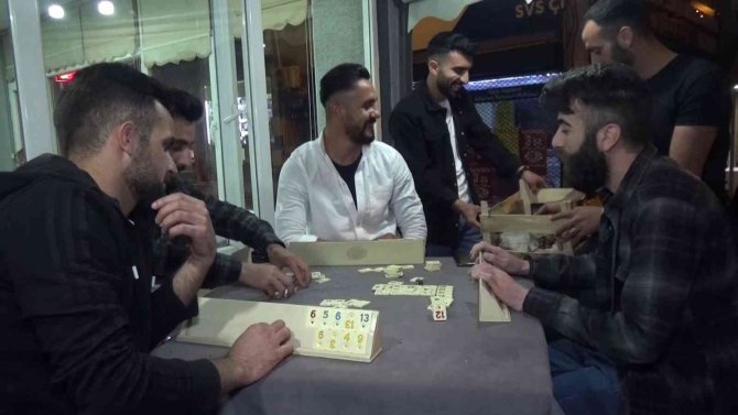 Yok böyle bir olay...Okey masasında doğum