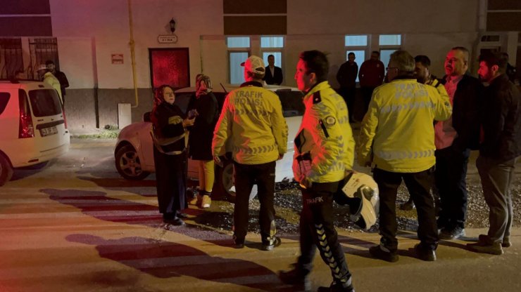 Alkollü sürücü, polisi görünce tanımadığı ailenin evine girmeye çalıştı