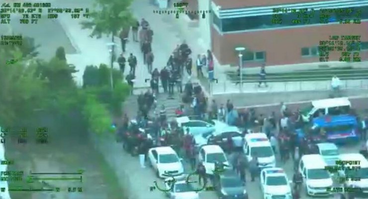 İzmir'de uyuşturucu operasyonu: 69 gözaltı