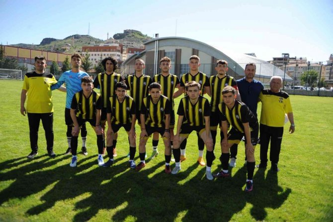 Kocasinan Şimşekspor galibiyetle başladı