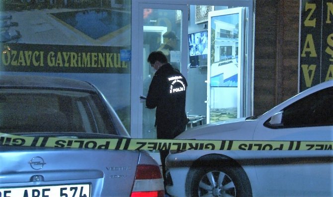 Konya'da husumetli şahıslar arasındaki sözlü tartışma silahlı kavgaya dönüştü: Yaralılar var