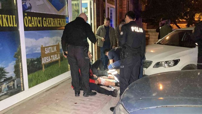 Konya'da husumetli şahıslar arasındaki sözlü tartışma silahlı kavgaya dönüştü: Yaralılar var