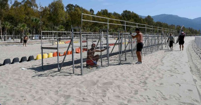 Plaj voleybolunun en iyileri Kuşadası’nda karşılaşacak