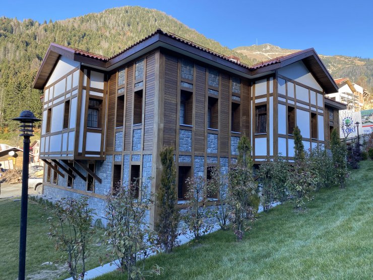 Bakan Kurum: Ayder'de inşaatlarımız bitme aşmasında