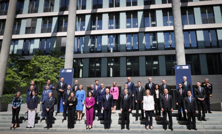 Çavuşoğlu, NATO Gayrıresmi Toplantısı sonrası basına konuştu