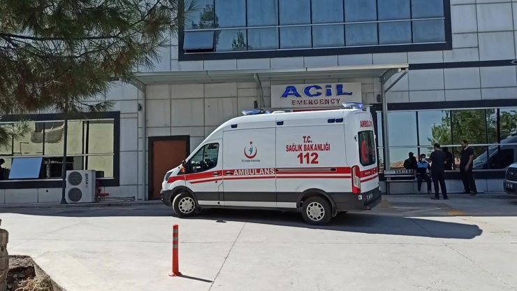 Damdan düşüp öldü