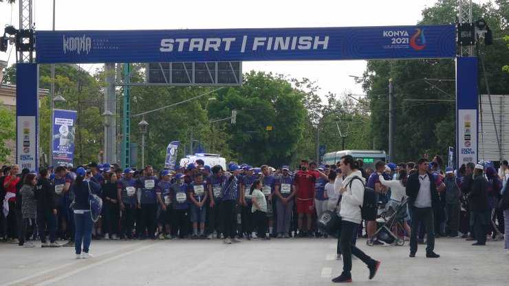 Konya'da maraton heyecanı yaşandı...22 ülkeden 2 bin 200 sporcu katıldı