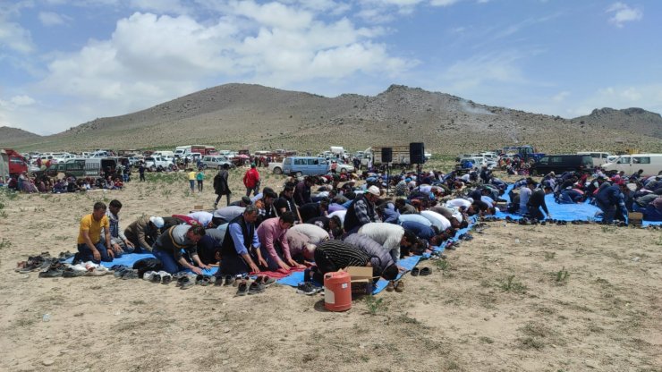 Konya'da yağmur duası yapıldı