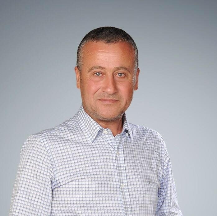 Otomobil bahçe duvarına çarptı: 2 ölü, 1 yaralı