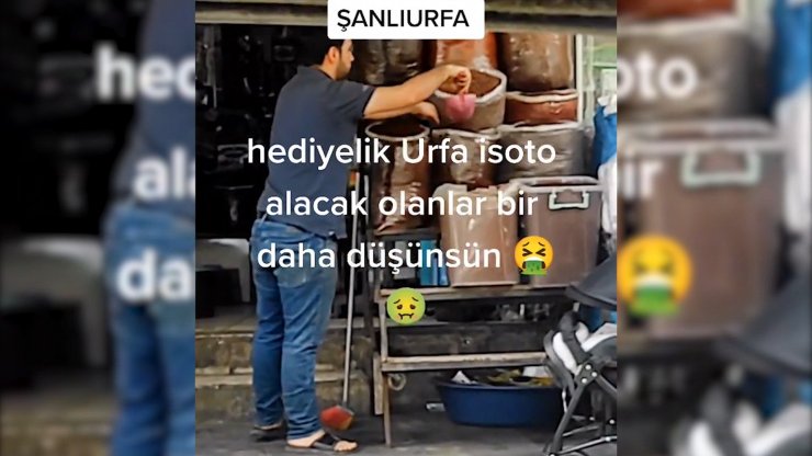 Yere dökülen biberleri satışa sunan esnafa ceza