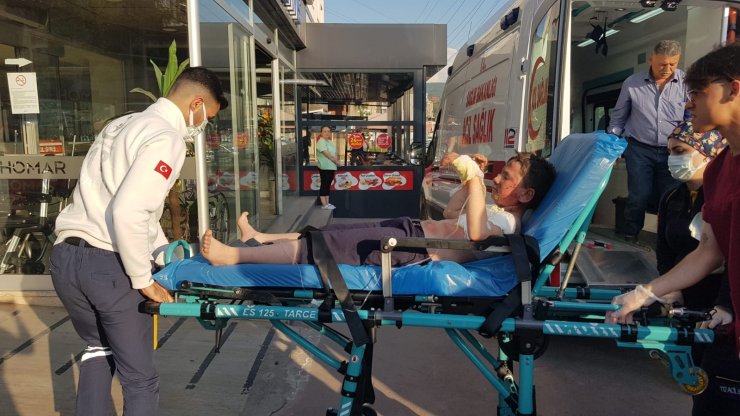 Benzin bidonunu çakmakla yakınca vücudu yandı 