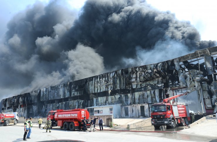 Fabrikada korkutan yangın