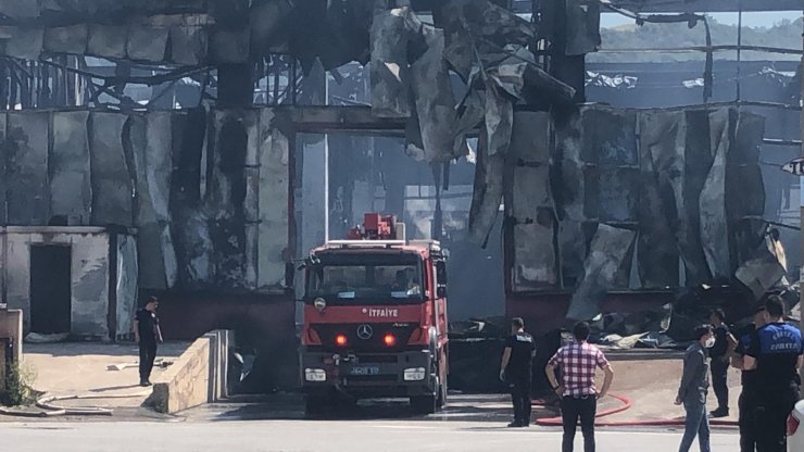 Fabrikada korkutan yangın