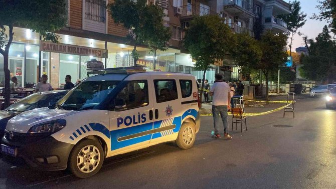 Genç evinde ölü bulundu