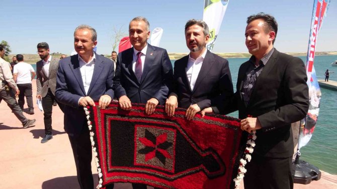 Kahta’da Su Sporları Festivali ve Çocuk Şenliği’ne büyük ilgi