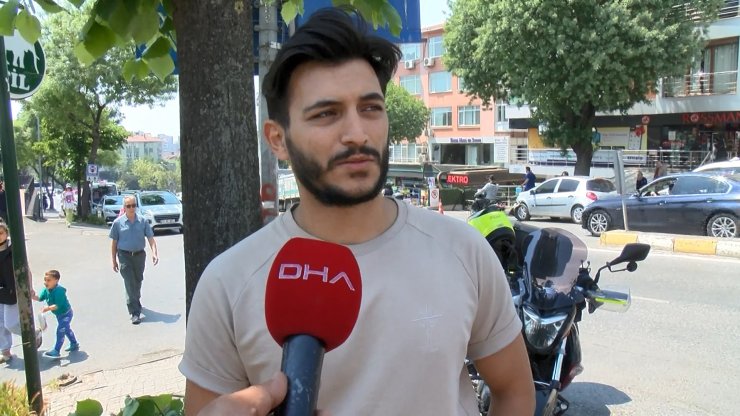 Kamyon 3 otomobile çarparak durabildi