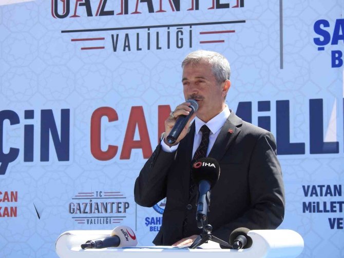 Kan bağışı yapanlara spor ayakkabı hediye