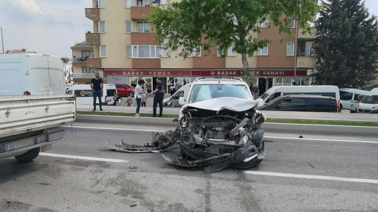 Kazada yaralandı, cipteki 40 kilo et bozulacak diye ambulansa binmedi