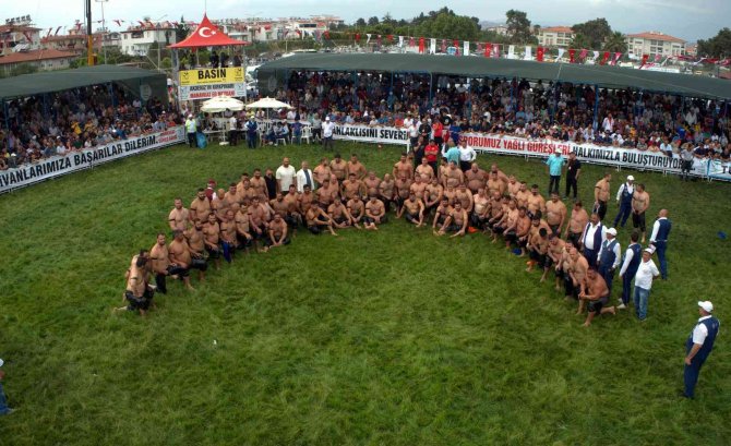 Manavgat Belediyesi Yağlı Güreşleri’nde Başpehlivan Cengizhan Şimşek oldu