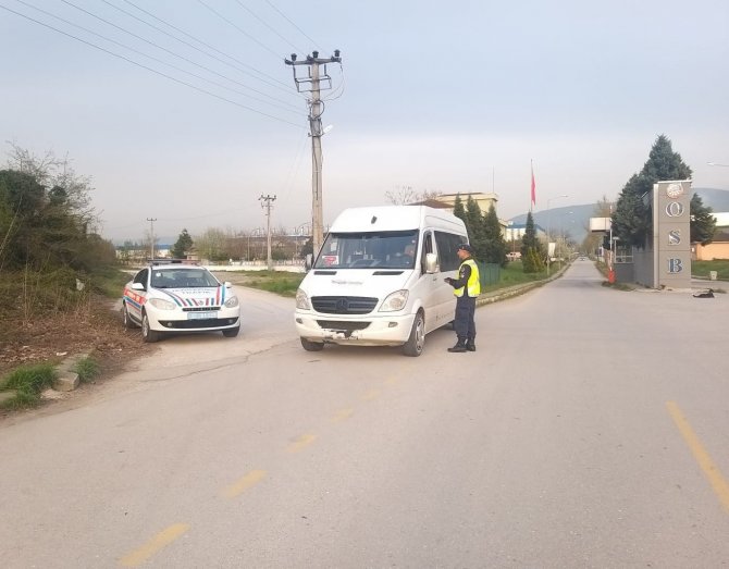 Mevsimlik tarım işlerini taşıyan araçlara jandarmadan denetim