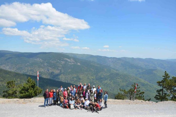 Nitelikli ve kaliteli teknikerler olmak için dağlarda eğitim görüyorlar