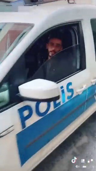 Polis otosuyla video çekti; sınır dışı edilecek