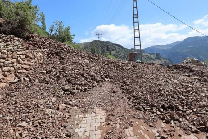 Sel suları çekildi, zarar ortaya çıktı