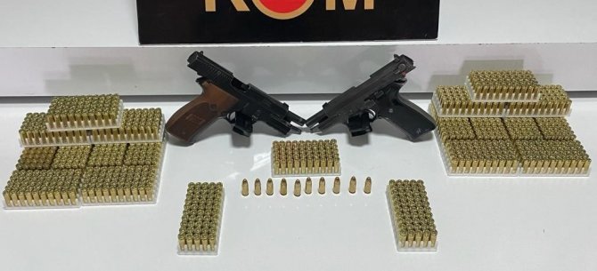 Silah kaçakçısından ele geçirilen çok sayıda fişek şaşırttı