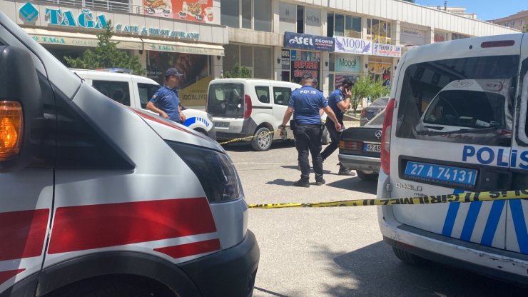 Silahlı saldırıya uğrayan sendika başkanı yaralandı