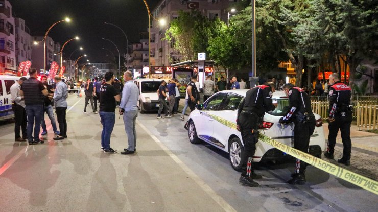 3 kişinin yaralandığı silahlı- sopalı kavga