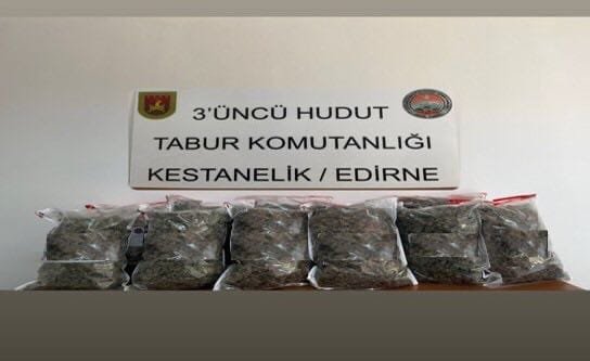 Edirne ve Van'da 54 kilo esrar ele geçirildi