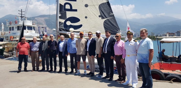 Gökova kardeşlerden yelkende Türkiye rekoru