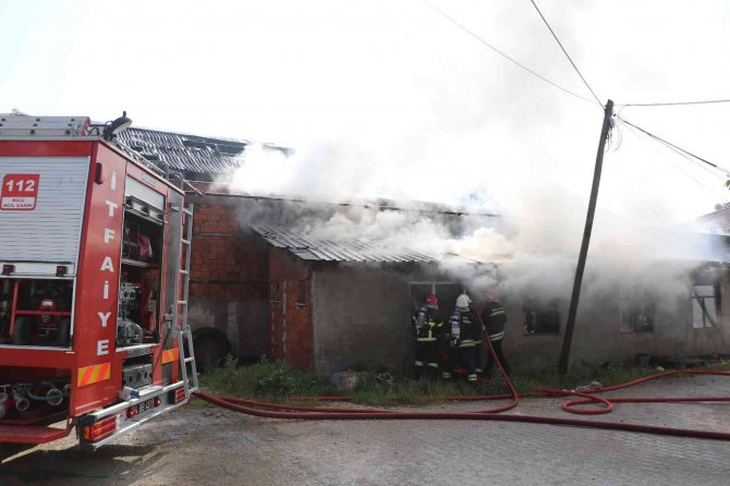 Kereste fabrikasında korkutan yangın