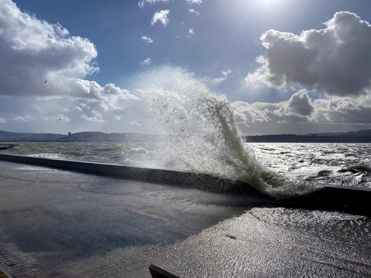 Kuzey Ege Denizi'nde fırtına uyarısı