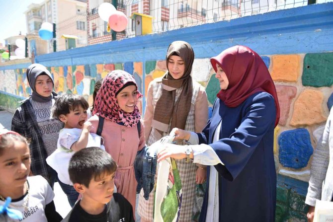 Mülteci çocuklara sürpriz