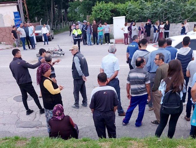 Otomobil ile çarpışan motosikletin sürücüsü yaralandı