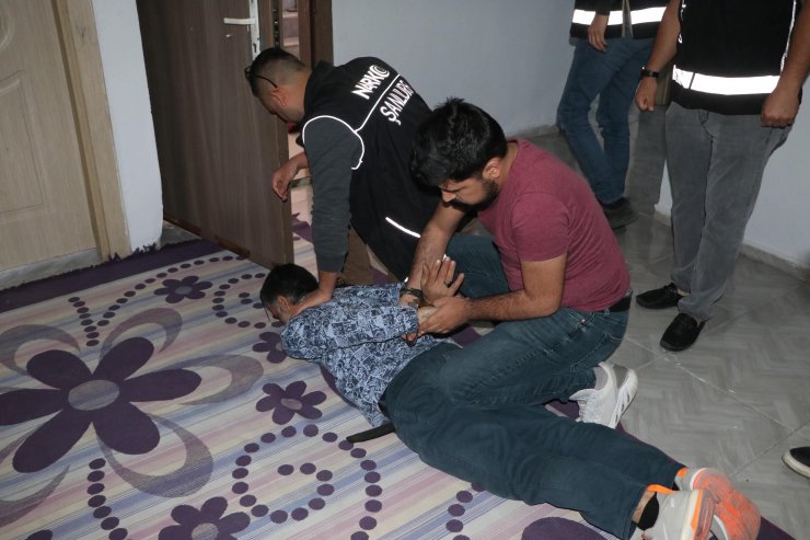 Şanlıurfa’da, uyuşturucu satıcılarına şafak operasyonu: 21 gözaltı