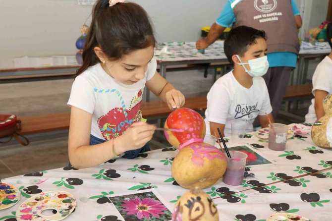 Su kabakları miniklerin elinden renklendi