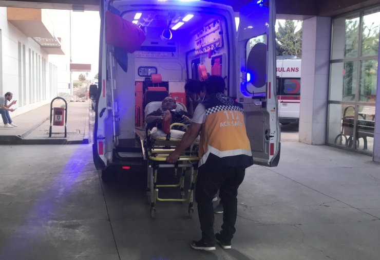 Tabancayla şakalaşırken arkadaşını vurdu