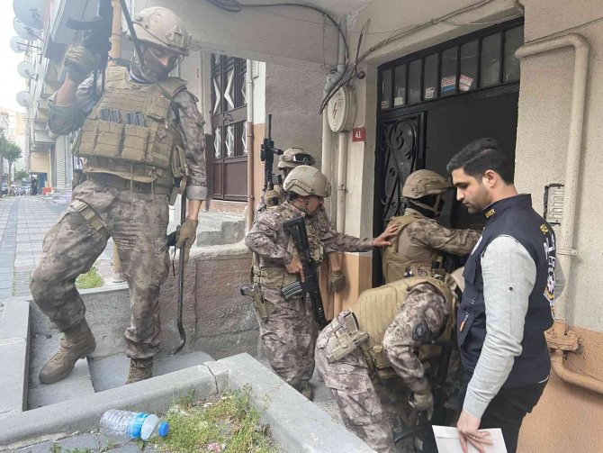 Twitch üzerinden dolandırıcılık yapan şebekeye şafak operasyonu