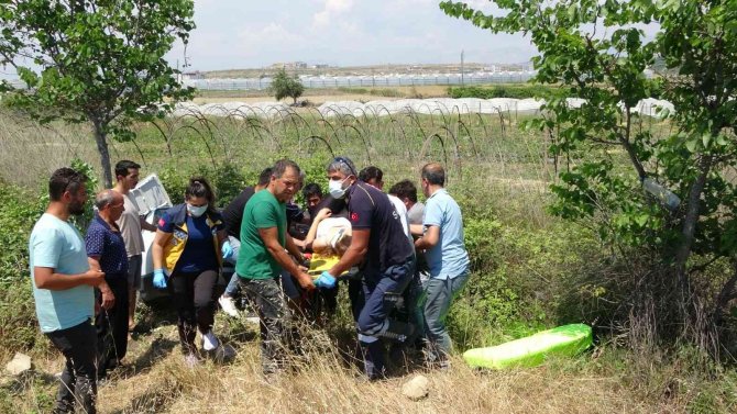 Arkadaşının kurtarılışını yaralı halde sigara yakarak izledi